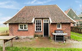 House in former 'bakspieker' in rural location near Enschede